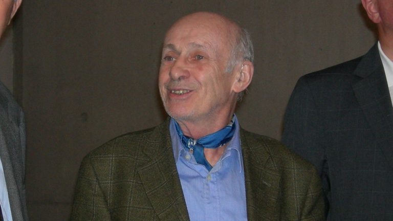 Le MUDAAC rend hommage à Jacques Villeglé