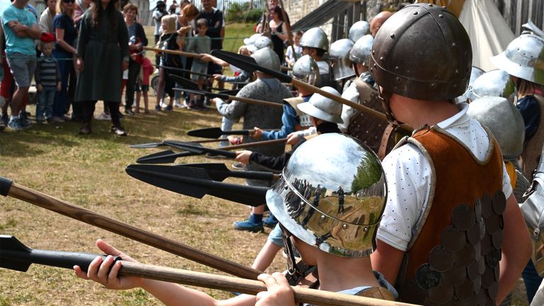 Fête médiévale à la forteresse de Châtel