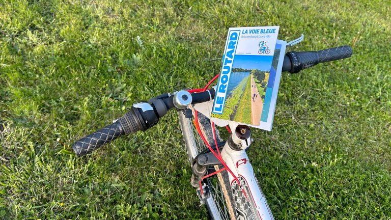 Le Routard, compagnon de voyage idéal sur la Voie Bleue