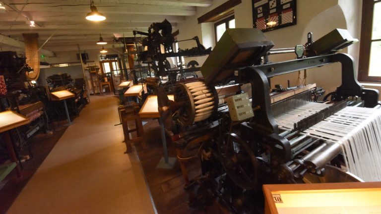 Apprenez à tisser au Musée du Textile